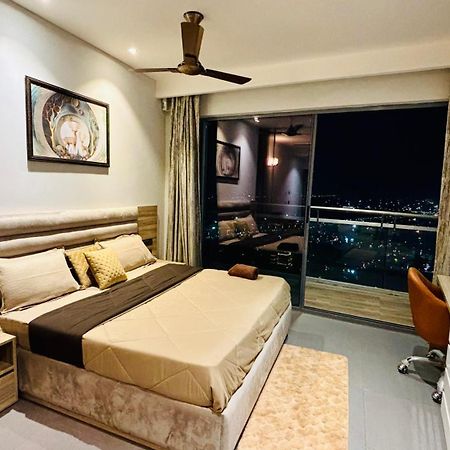 Countryside Luxury Suites - Supernova Noida Нью-Делі Екстер'єр фото