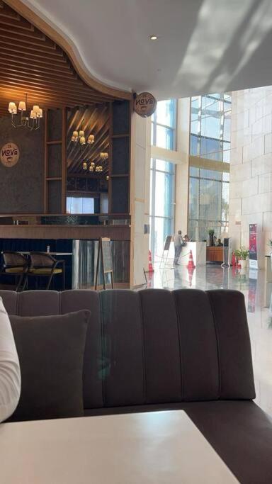Countryside Luxury Suites - Supernova Noida Нью-Делі Екстер'єр фото
