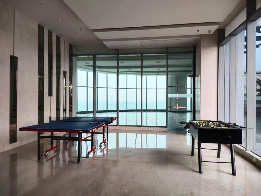 Countryside Luxury Suites - Supernova Noida Нью-Делі Екстер'єр фото
